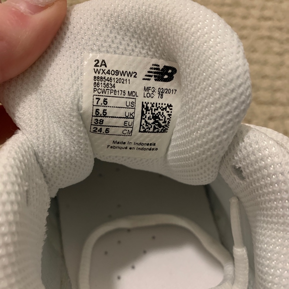 New Balance Shoes - Picture 7 of 7
